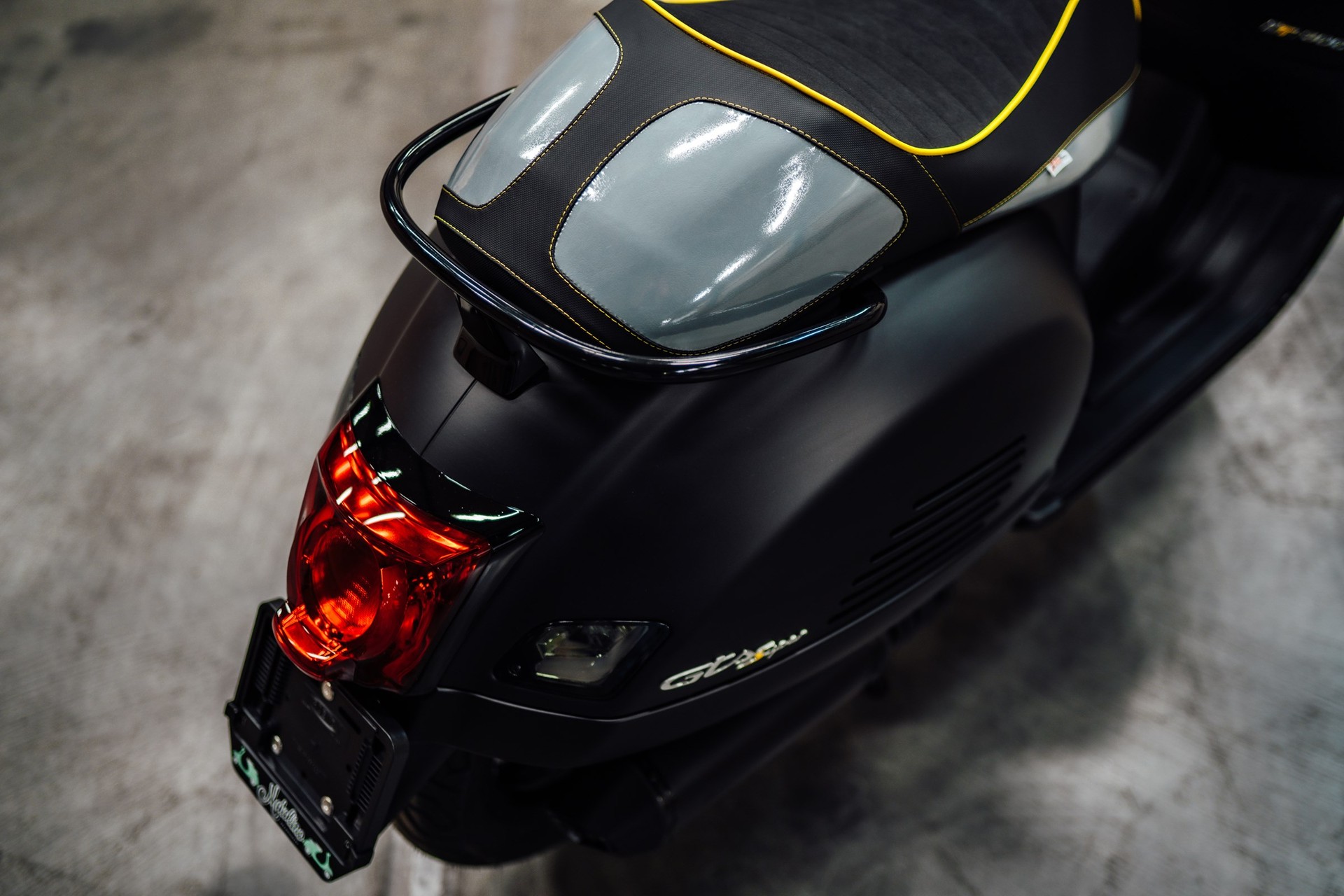 PIAGGIO Vespa GTS 300 HPE Super Tech ABS/ASR-image-3