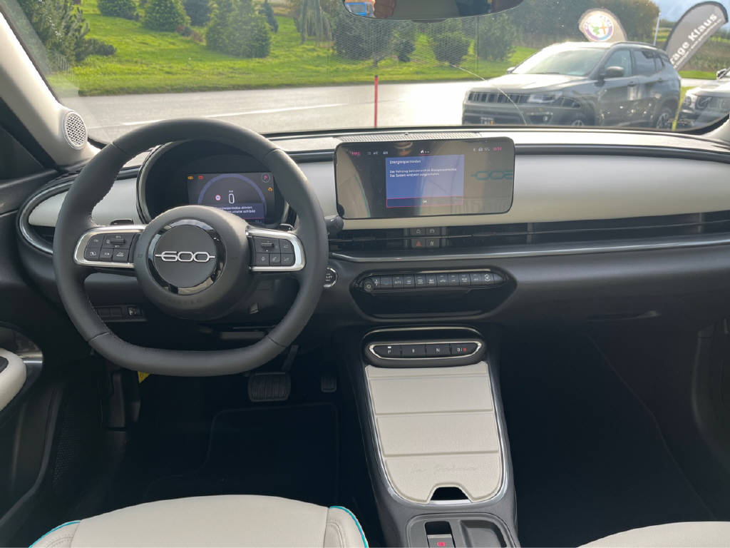 FIAT 600 1.2 Hybrid La Prima-image-6
