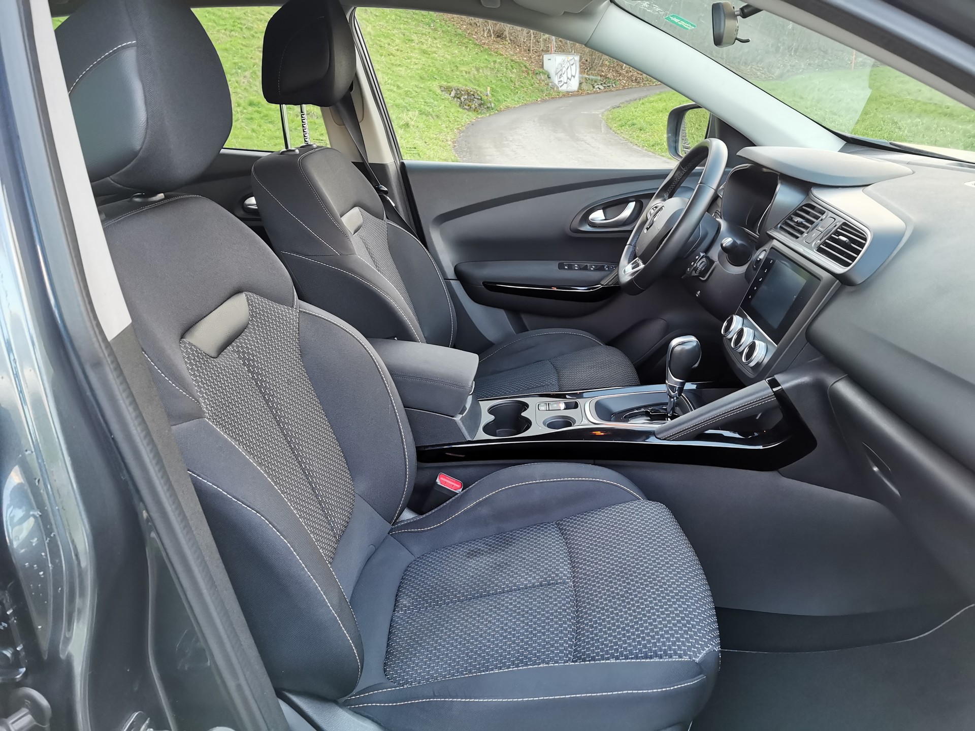RENAULT Kadjar 1.3 16V Turbo Business EDC-image-7