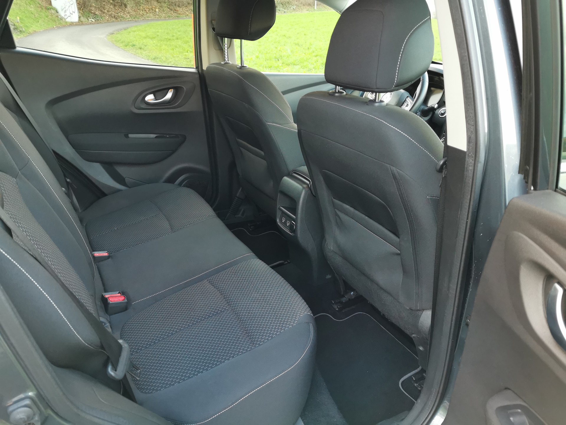 RENAULT Kadjar 1.3 16V Turbo Business EDC-image-8