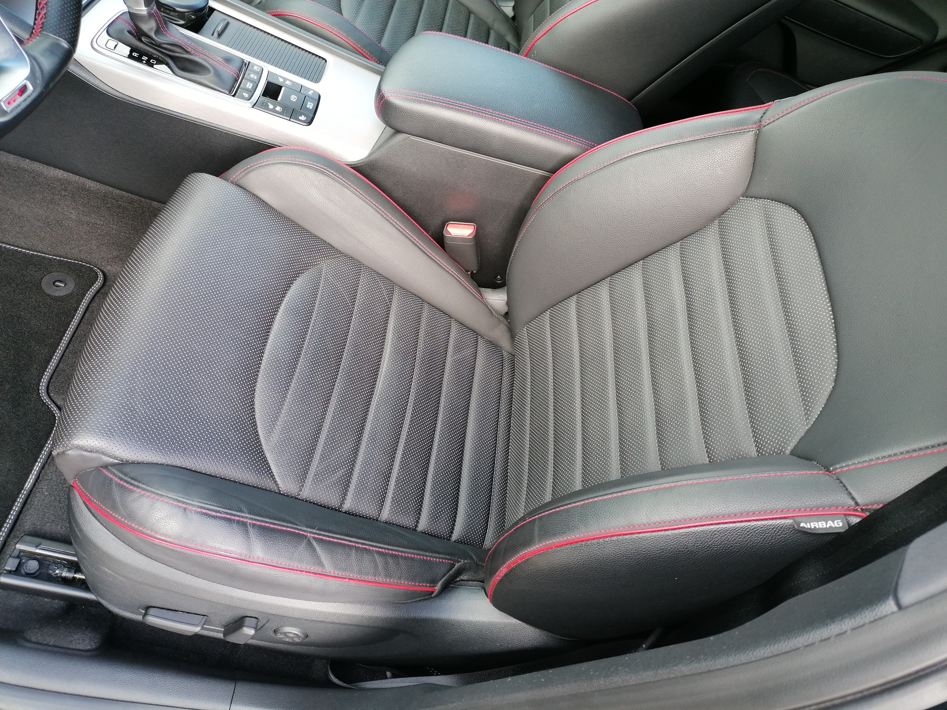 KIA 1.6 T-GDI 132 KW , SW, GT-LINE, Scheckheft gepflegt, Werksgarantie bis 09.2026-image-7