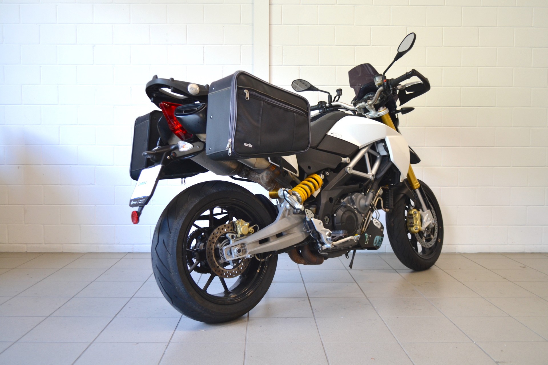 APRILIA Dorsoduro 1200 ABS/TC-image-3
