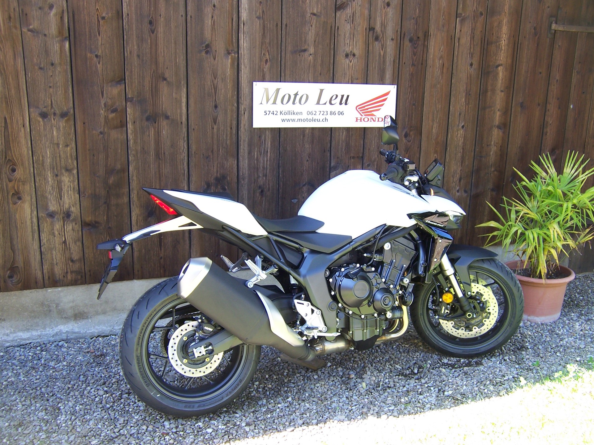 HONDA CB 1000 Hornet-image-9