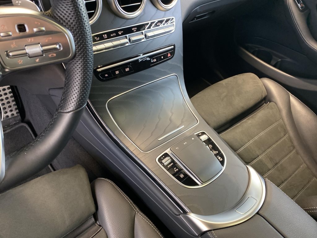 MERCEDES-BENZ GLC 300 e AMG Line 4MATIC-image-9