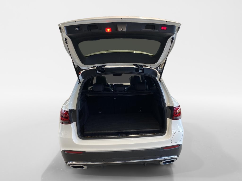 MERCEDES-BENZ GLC 300 e AMG Line 4MATIC-image-4
