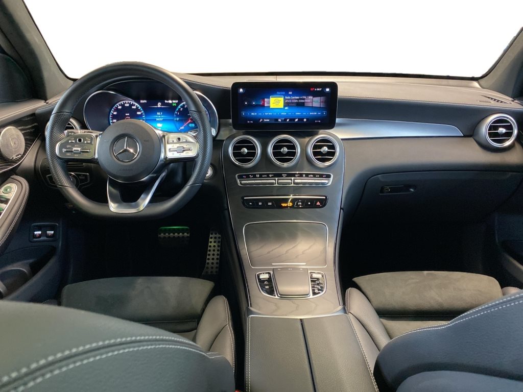 MERCEDES-BENZ GLC 300 e AMG Line 4MATIC-image-8