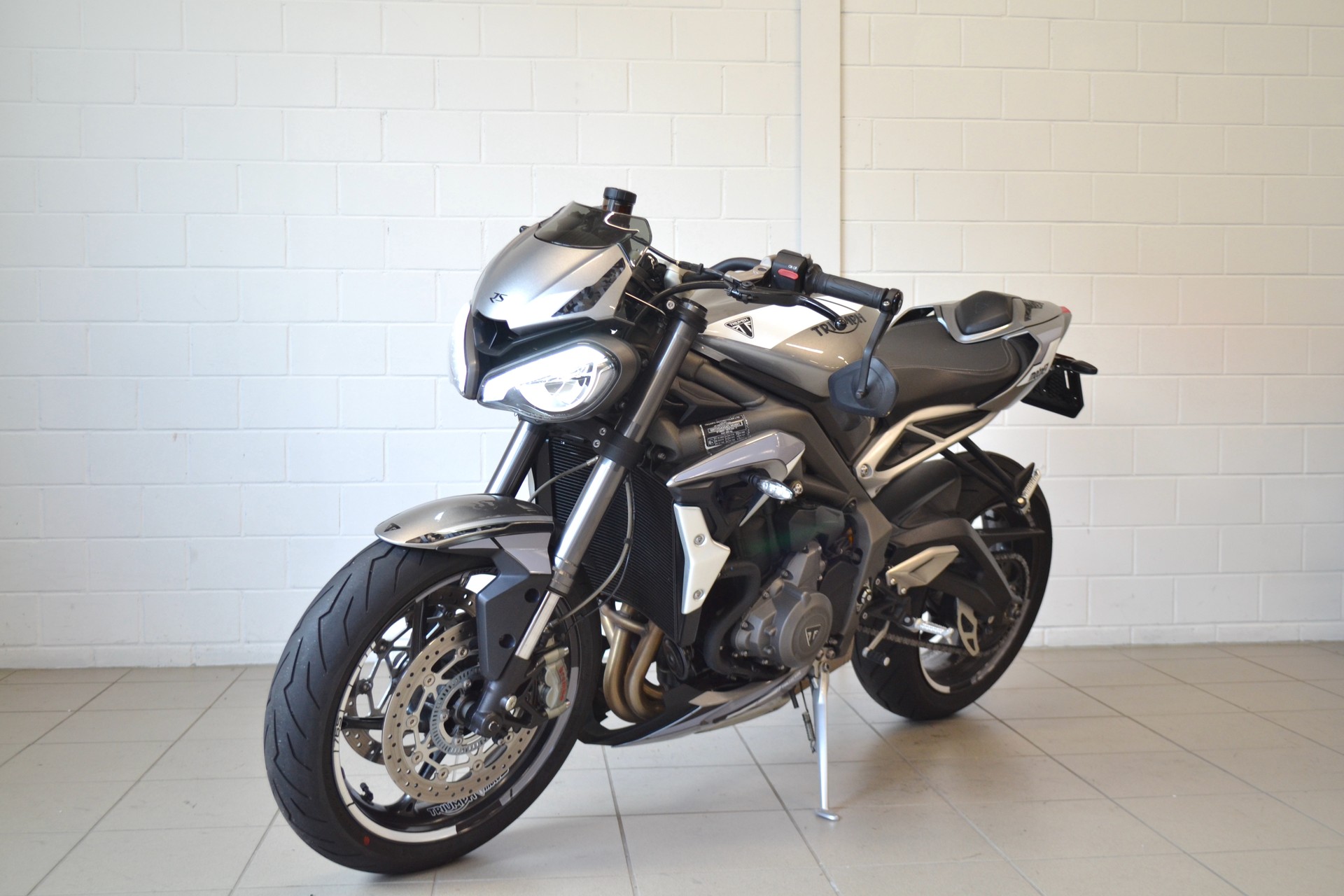 TRIUMPH Street Triple RS 765 ABS-image-1