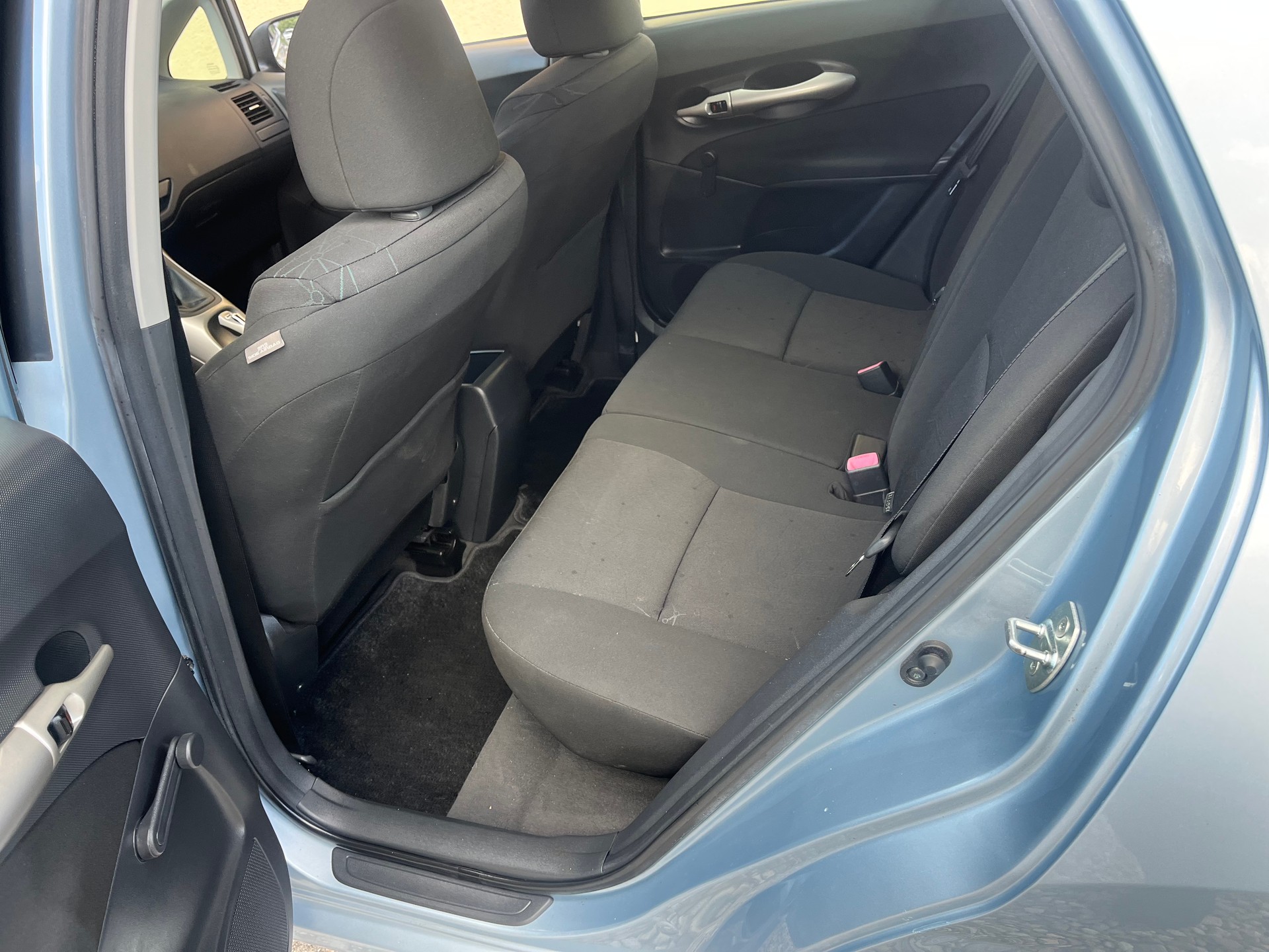 TOYOTA Auris 1.33 Linea Luna-image-5