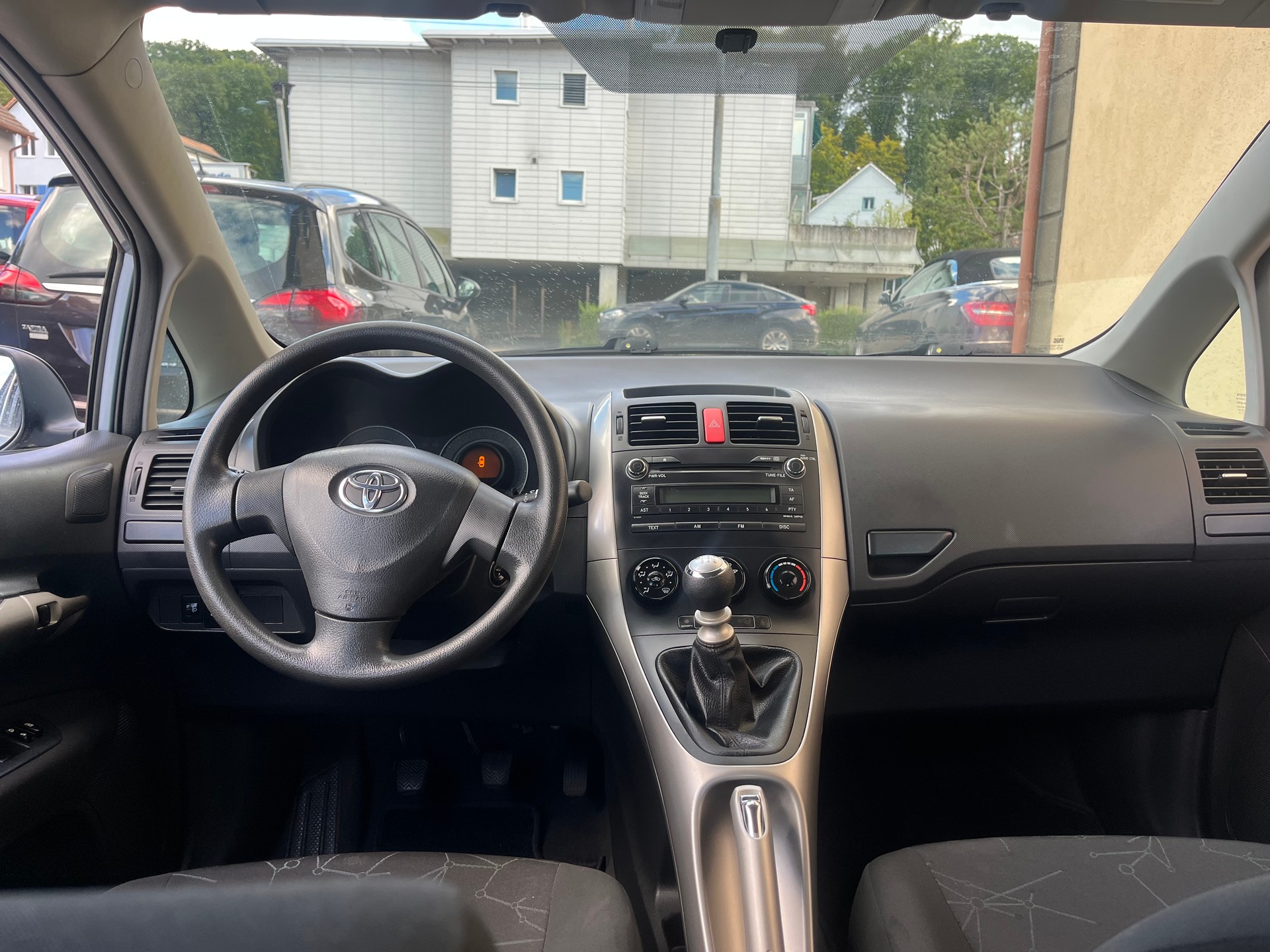 TOYOTA Auris 1.33 Linea Luna-image-6
