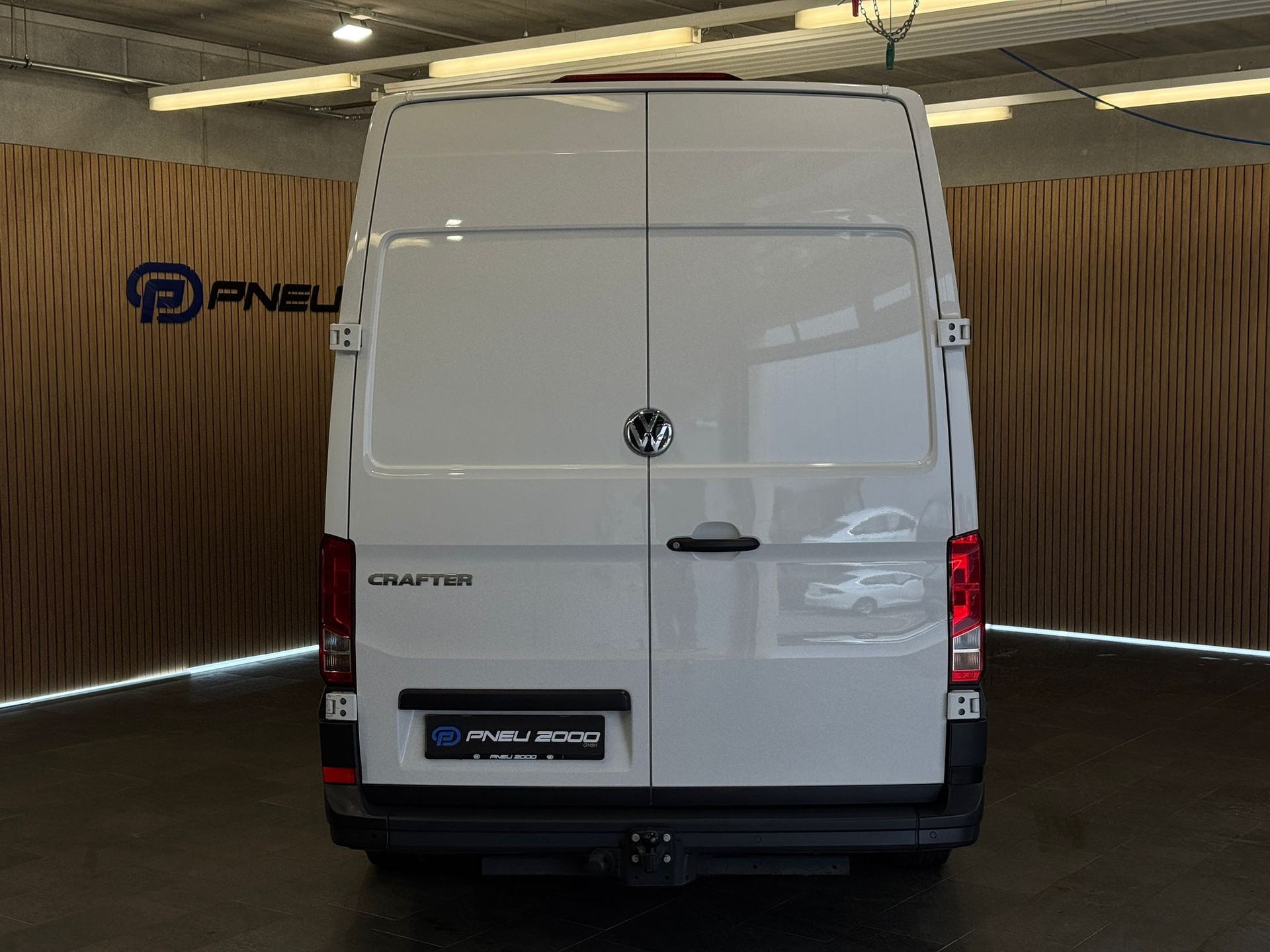 VW Crafter 35 2.0 TDI L4H3-showroom-element-3