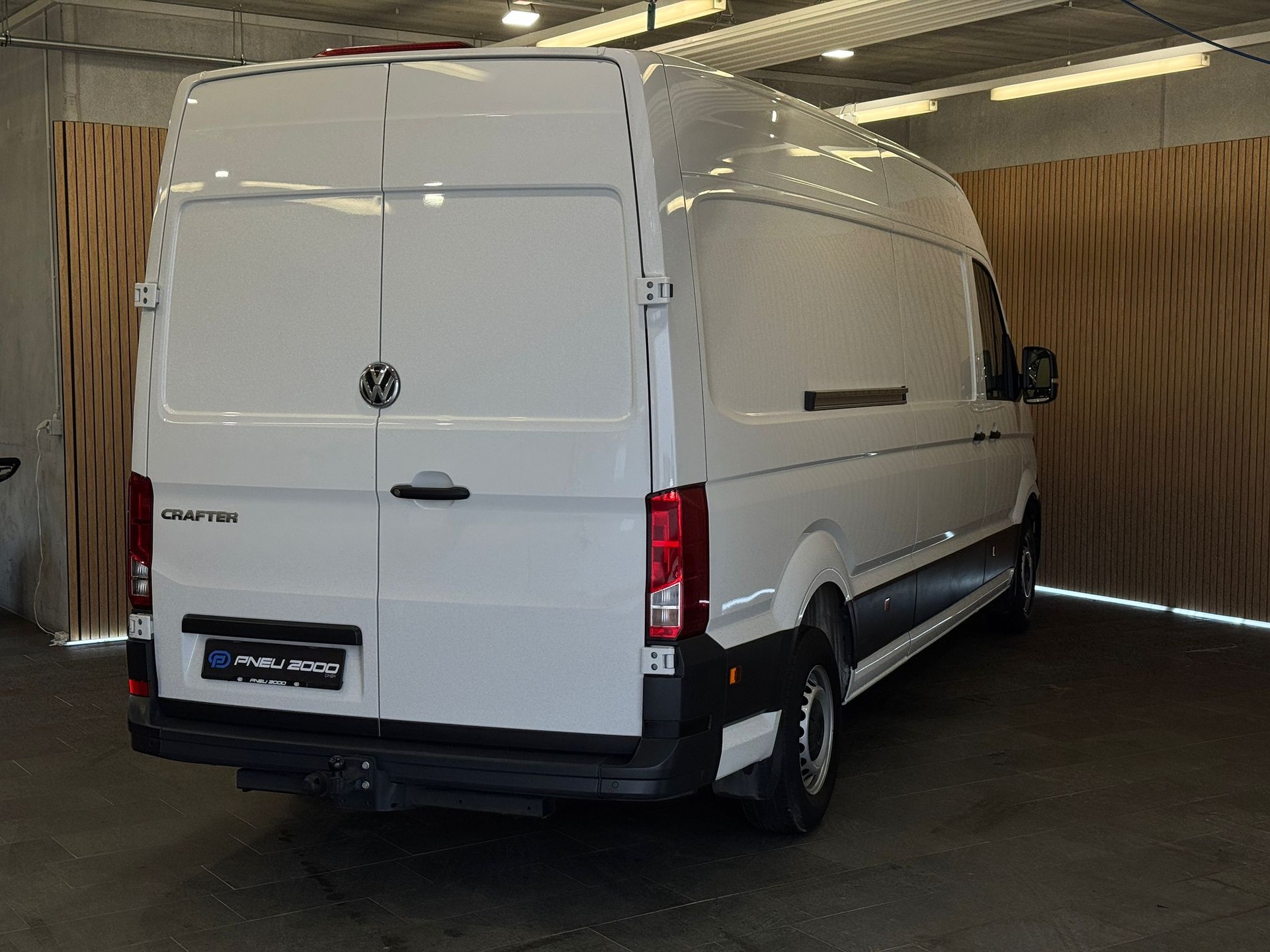 VW Crafter 35 2.0 TDI L4H3-showroom-element-2