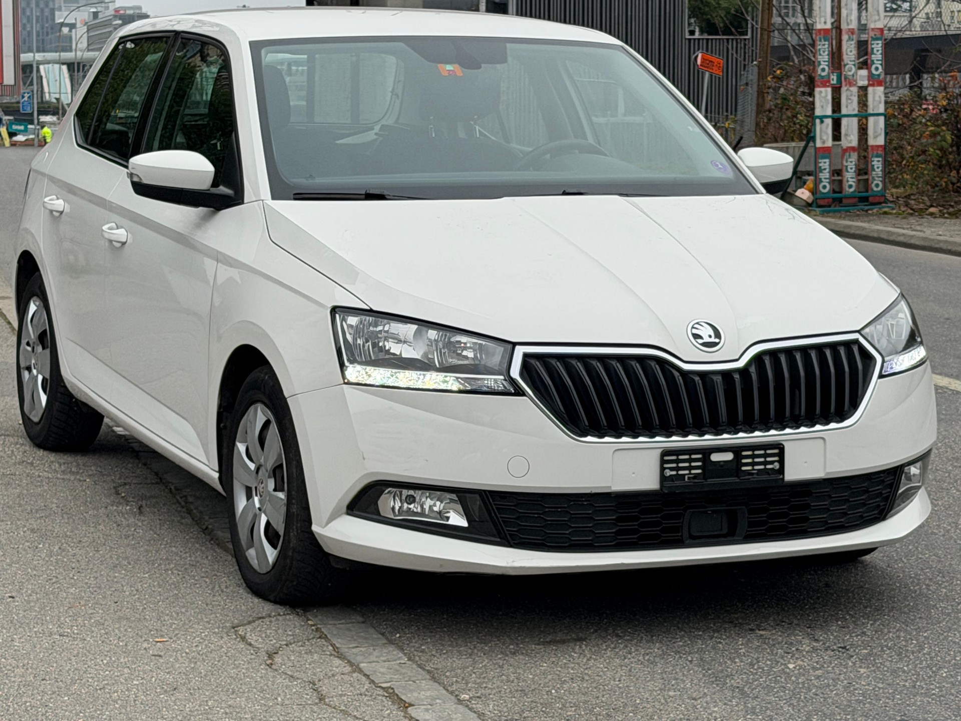 SKODA Fabia 1.0 TSI Ambition DSG-showroom-element-1