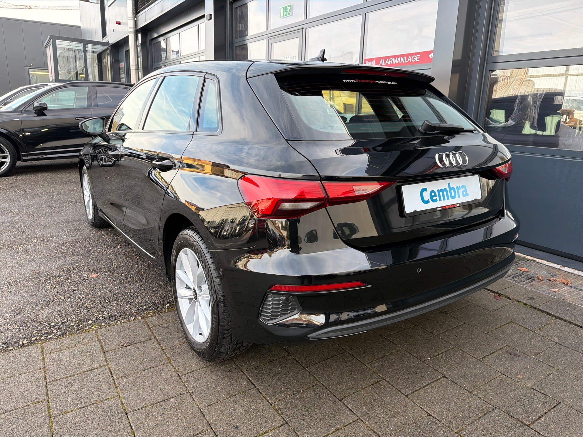 AUDI A3 Sportback 30 TFSI S line S-tronic-showroom-element-3