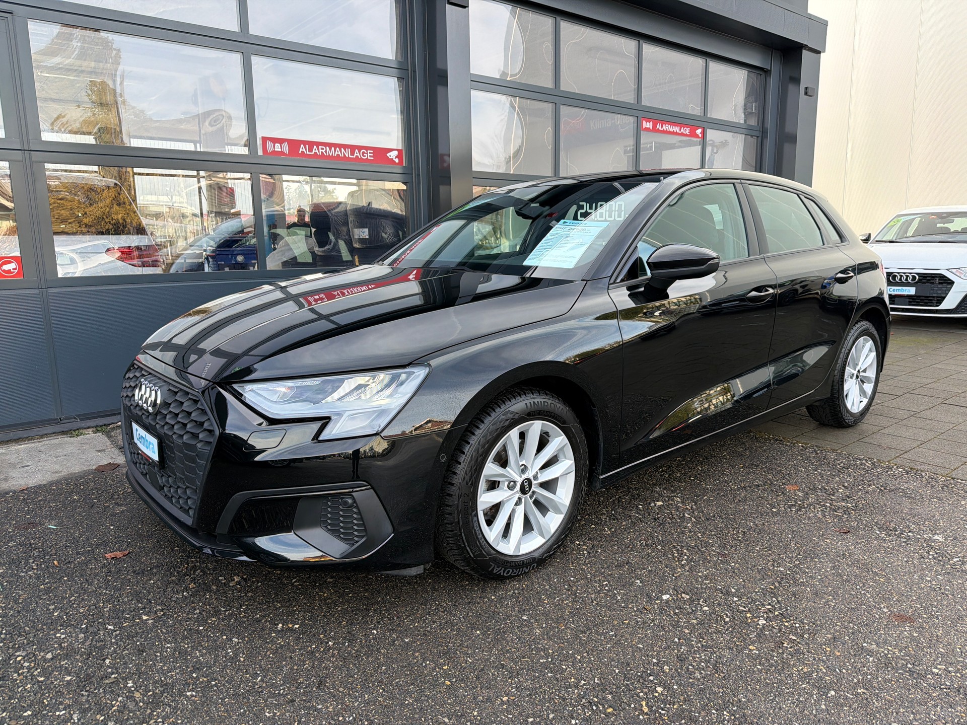 AUDI A3 Sportback 30 TFSI S line S-tronic-showroom-element-1