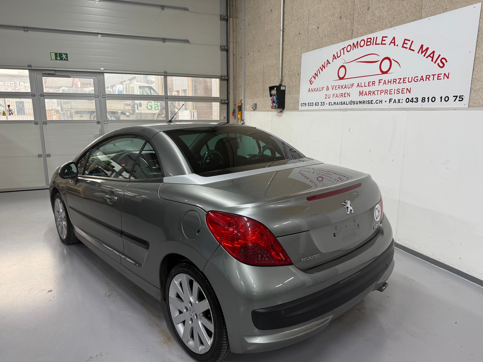 PEUGEOT 207 CC 1.6 16V Turbo Sport-image-5