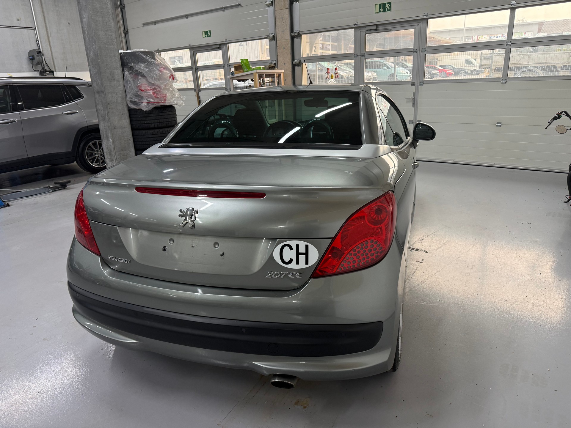 PEUGEOT 207 CC 1.6 16V Turbo Sport-image-4