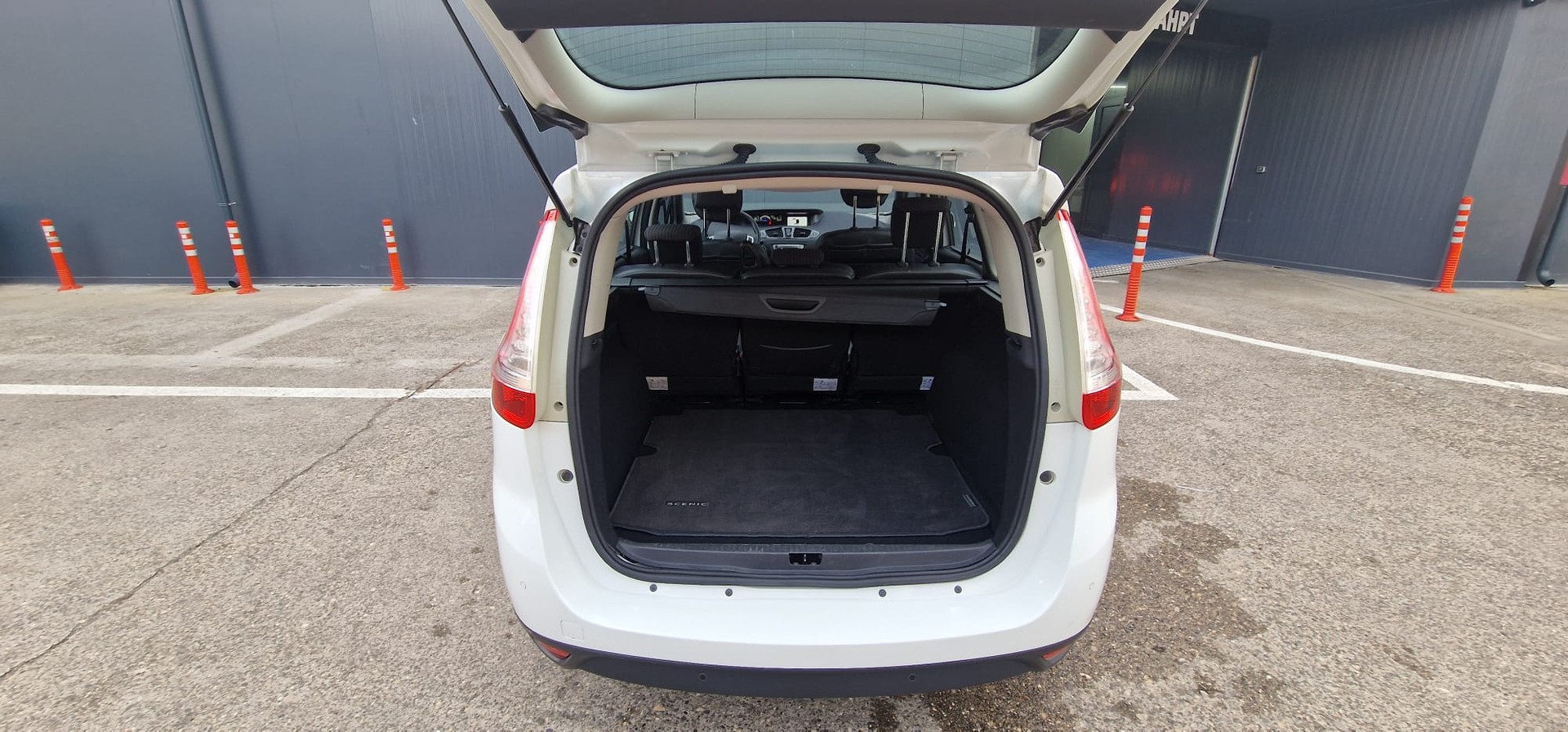RENAULT Grand Scénic 1.5 dCi Expression EDC-image-6