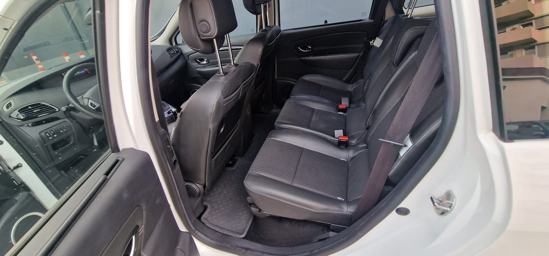 RENAULT Grand Scénic 1.5 dCi Expression EDC-image-12
