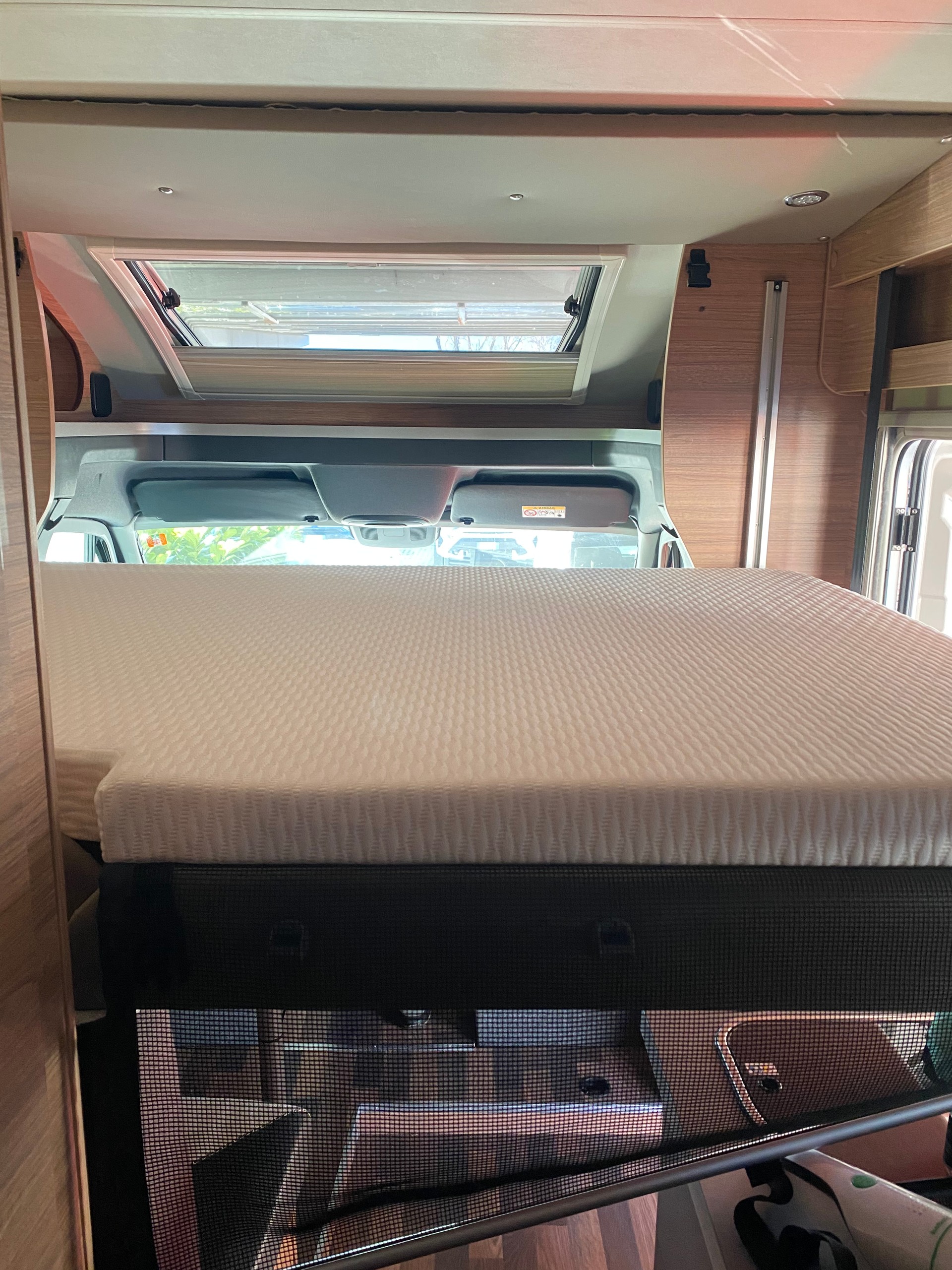 WEINSBERG CaraCompact R53 Pepper edition su Mercedes Benz-image-3