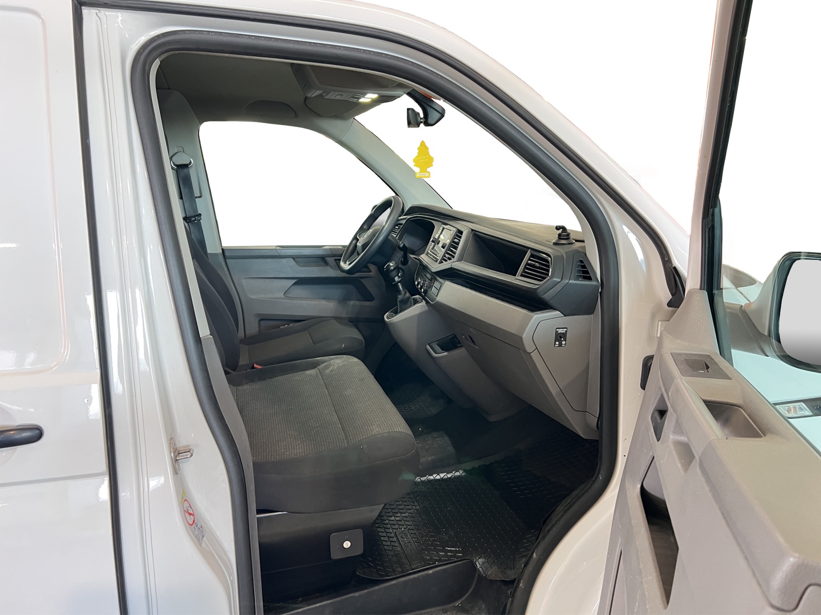 VW T6.1 2.0 TDI 4Motion-image-6