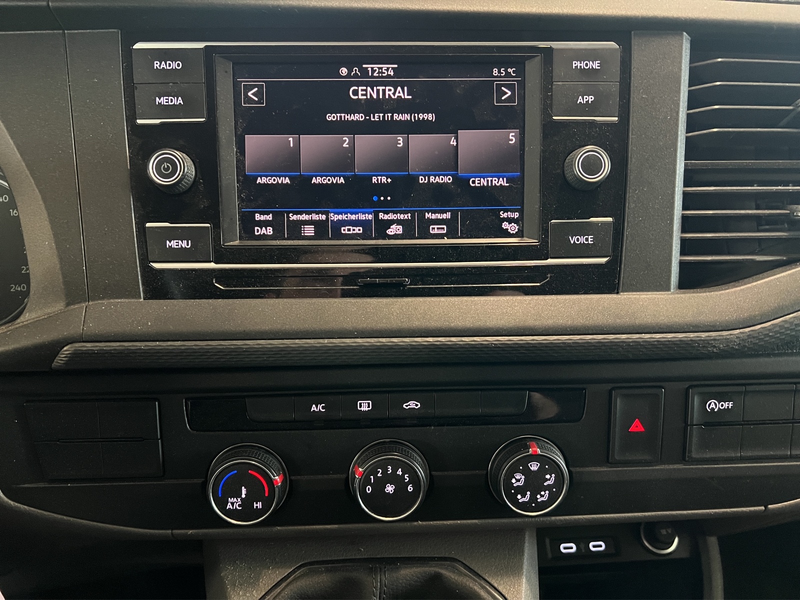 VW T6.1 2.0 TDI 4Motion-image-10