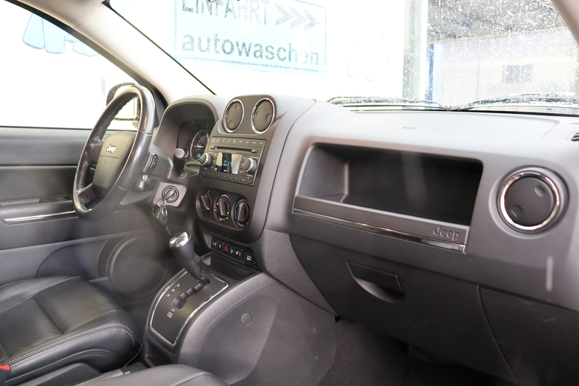 JEEP Compass 2.4 Limited CVT-image-7