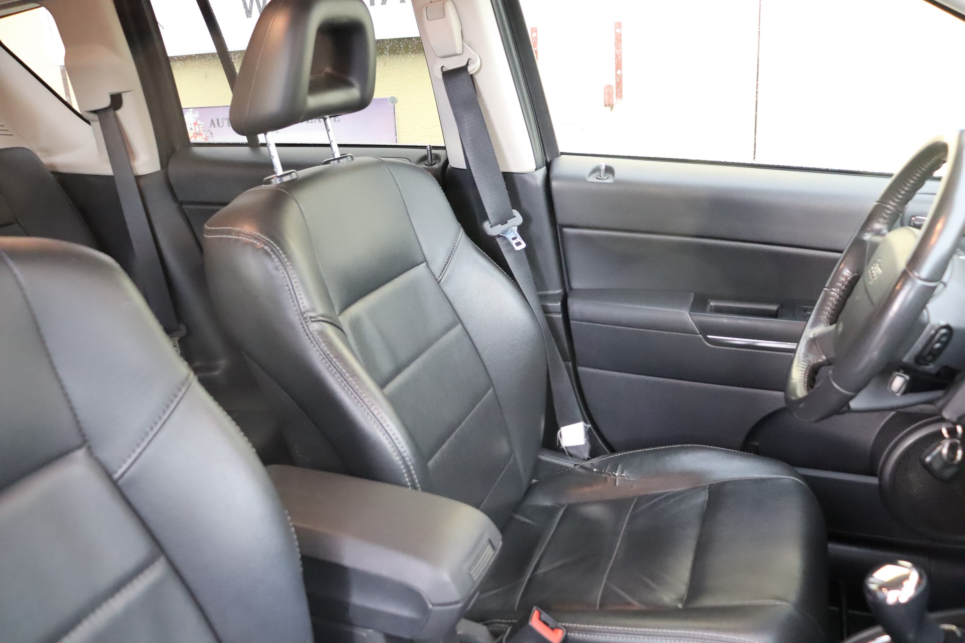 JEEP Compass 2.4 Limited CVT-image-10