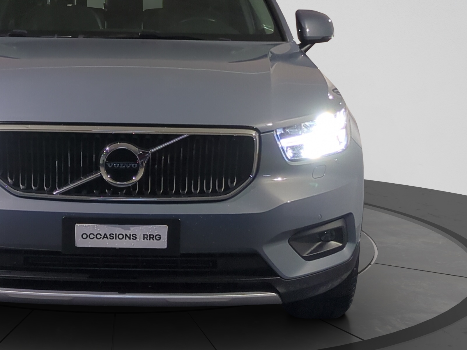 VOLVO XC40 T4 Momentum Geartronic-image-24