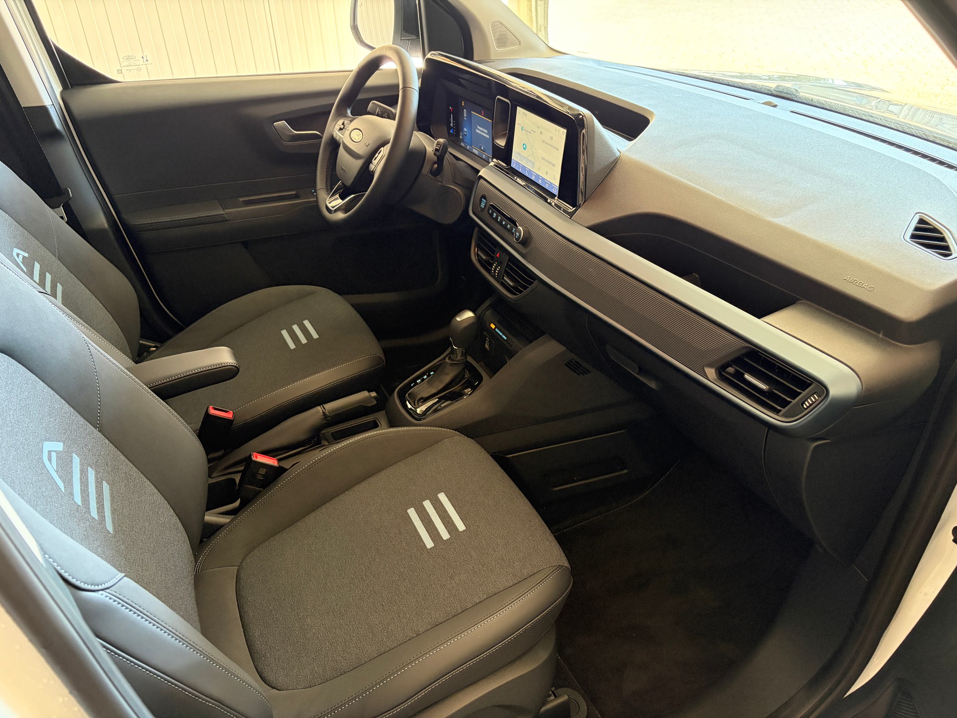 FORD Tourneo Courier 1.0 EcoBoost Active Automat-showroom-element-2