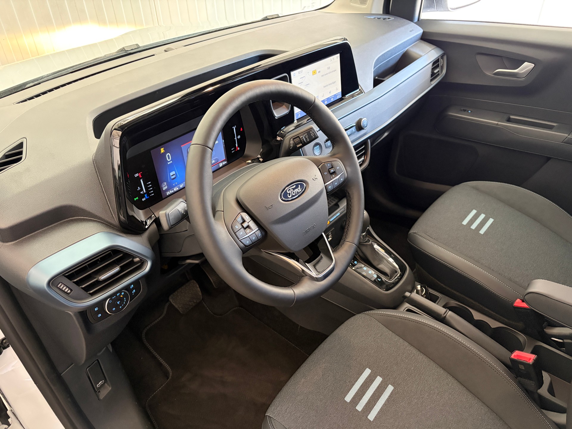 FORD Tourneo Courier 1.0 EcoBoost Active Automat-image-7