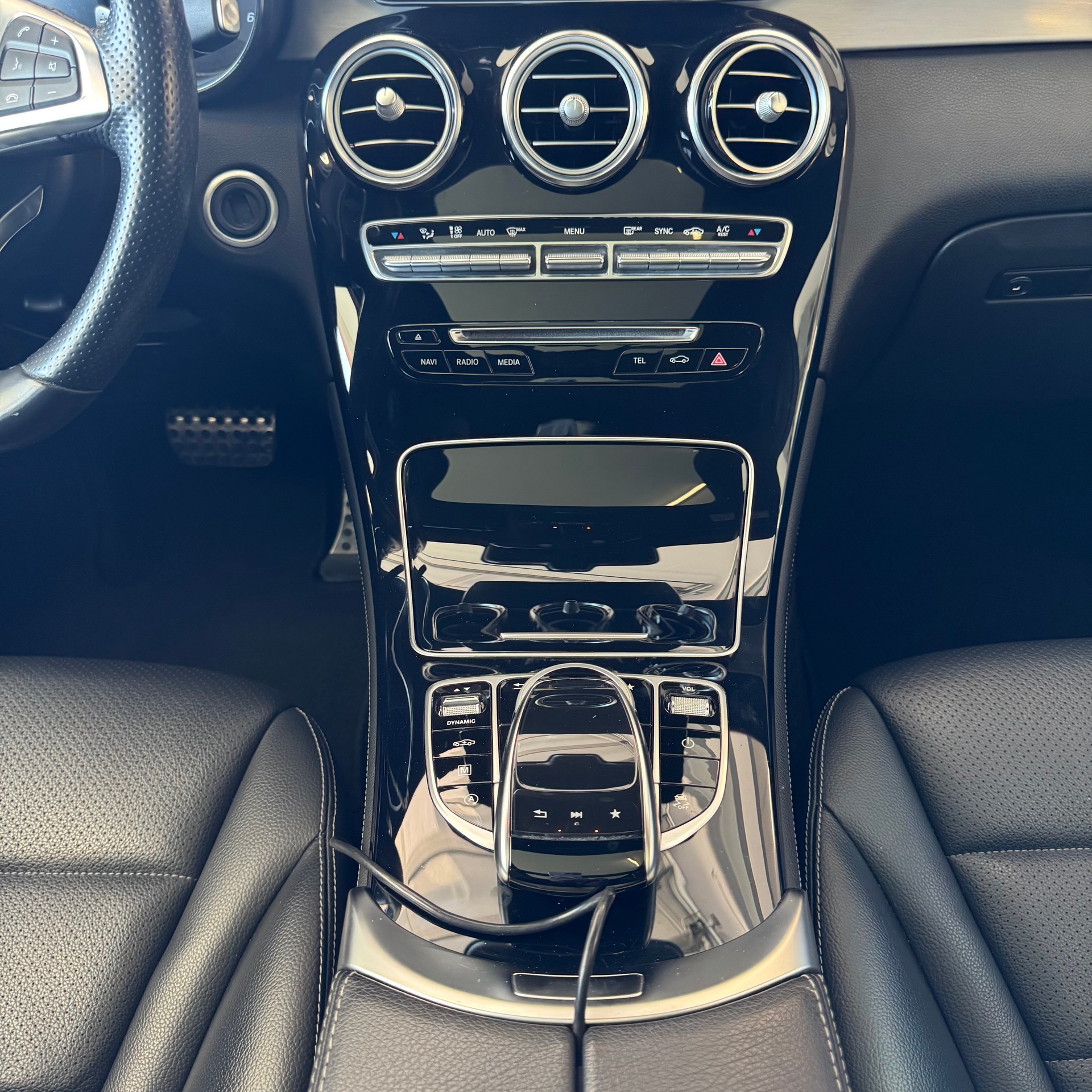 MERCEDES-BENZ GLC 250 d AMG Line 4Matic 9G-Tronic-image-8