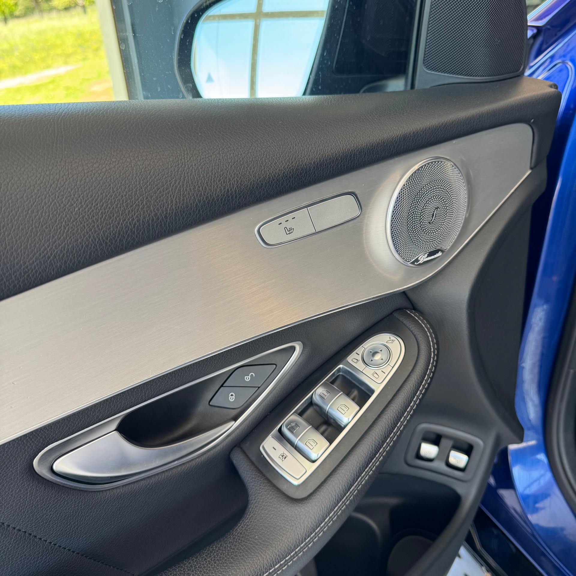 MERCEDES-BENZ GLC 250 d AMG Line 4Matic 9G-Tronic-image-9