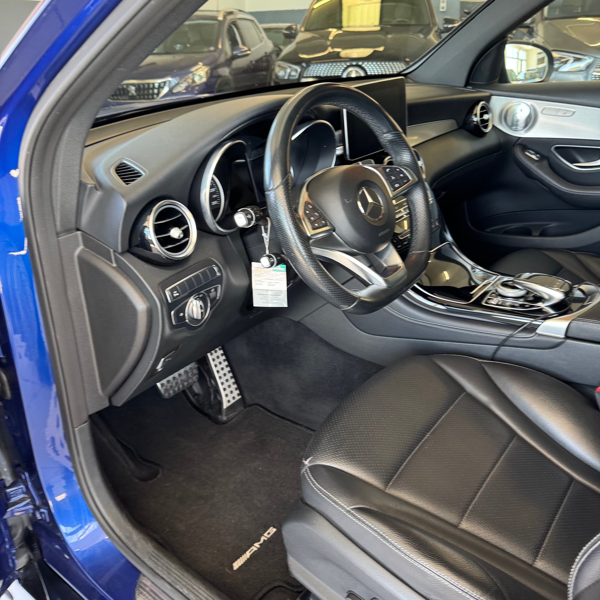 MERCEDES-BENZ GLC 250 d AMG Line 4Matic 9G-Tronic-image-11