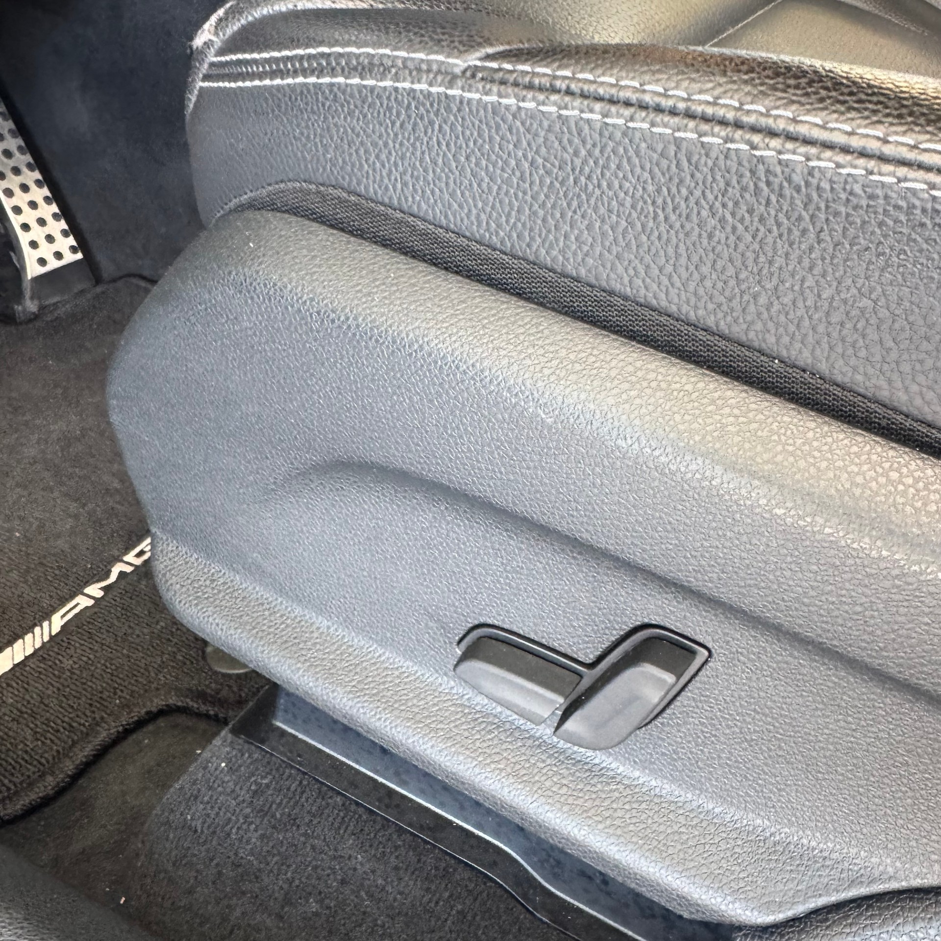 MERCEDES-BENZ GLC 250 d AMG Line 4Matic 9G-Tronic-image-10