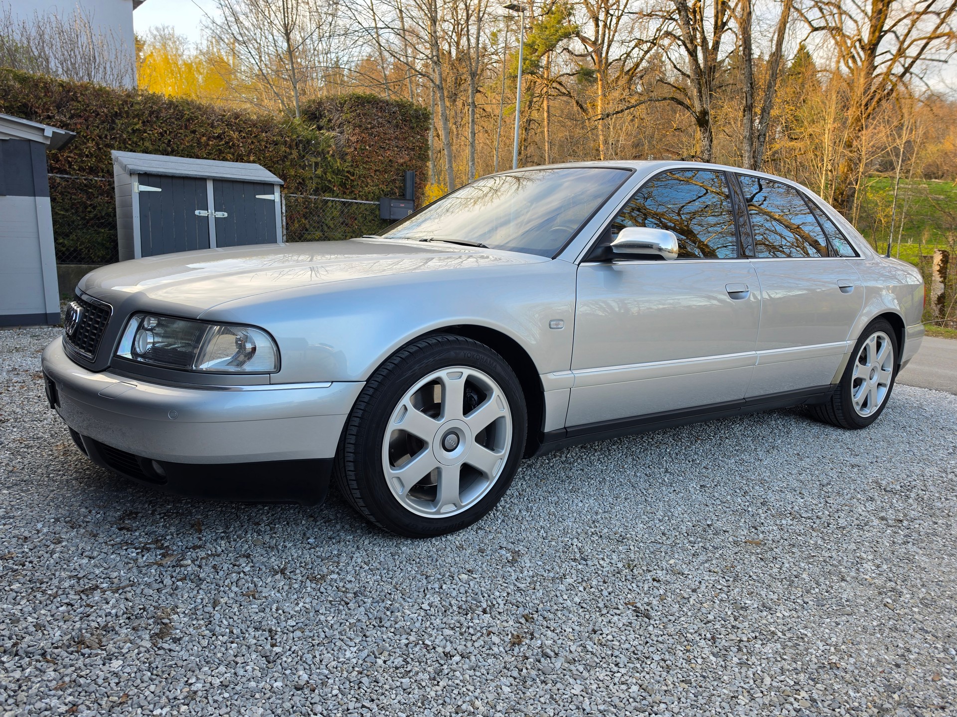 AUDI S8 4.2 quattro