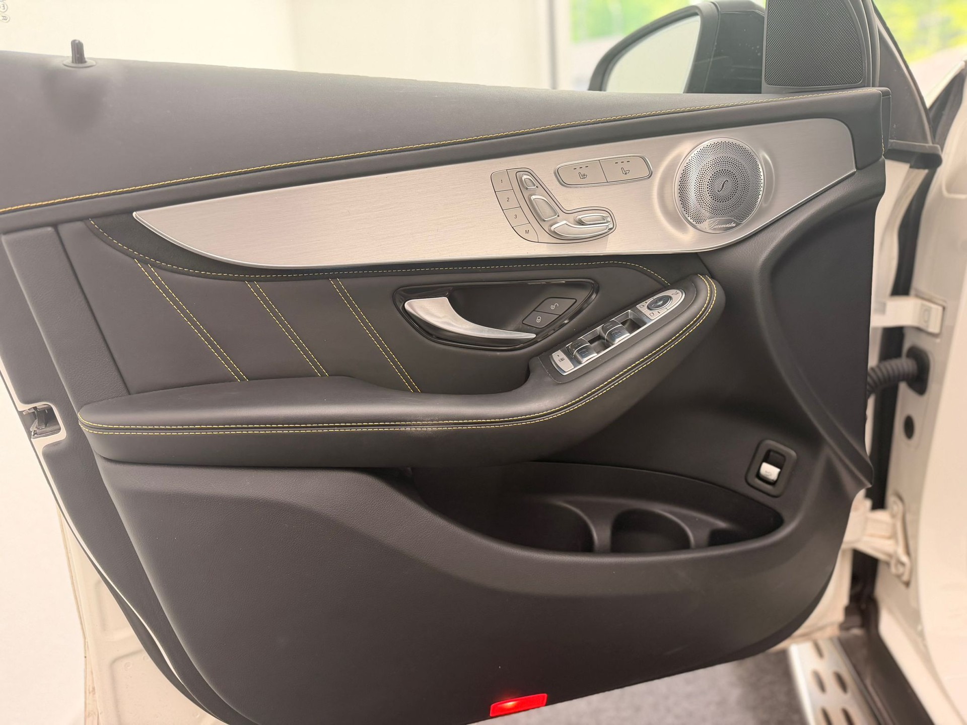 MERCEDES-BENZ GLC 63 S AMG Edition 1 4Matic+ 9G-Tronic-image-7