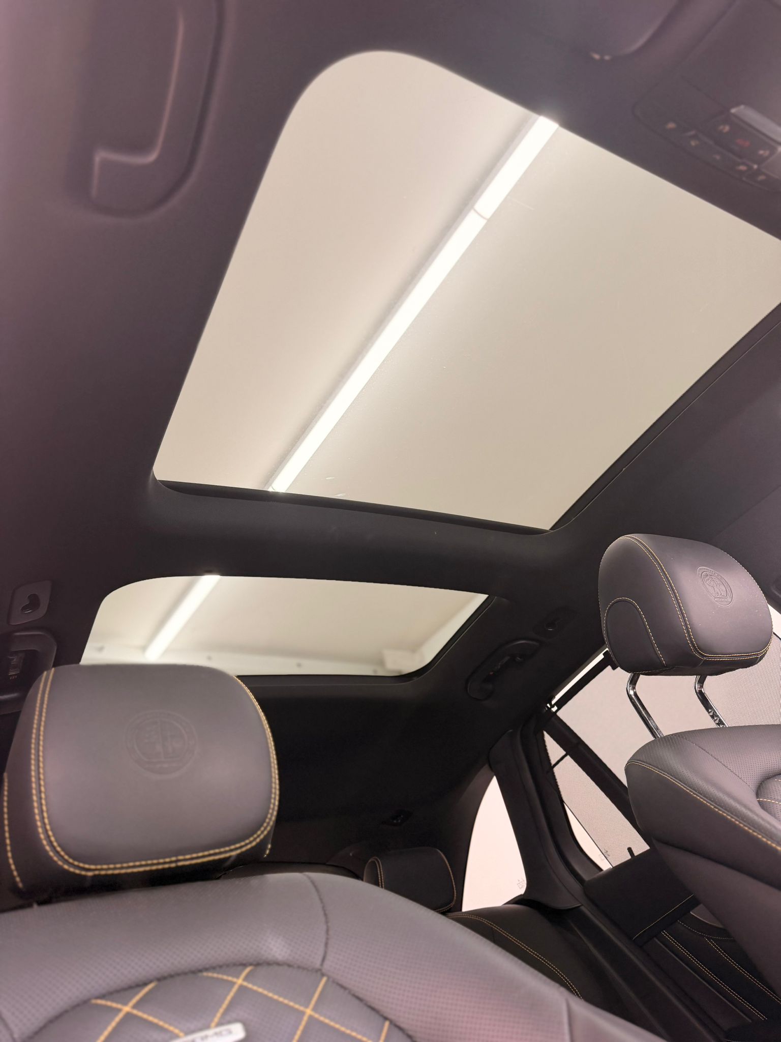 MERCEDES-BENZ GLC 63 S AMG Edition 1 4Matic+ 9G-Tronic-image-11