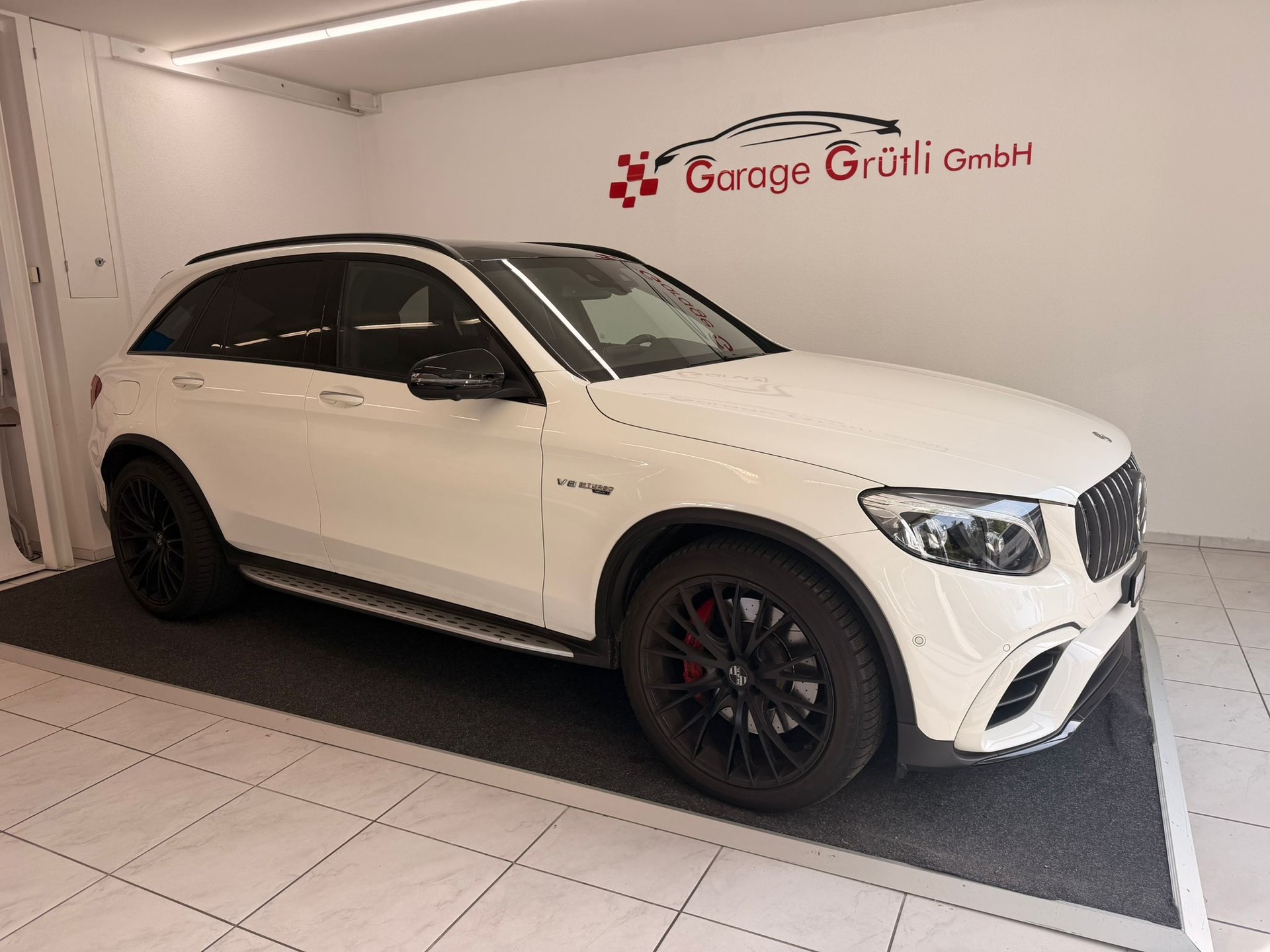 MERCEDES-BENZ GLC 63 S AMG Edition 1 4Matic+ 9G-Tronic-showroom-element-1
