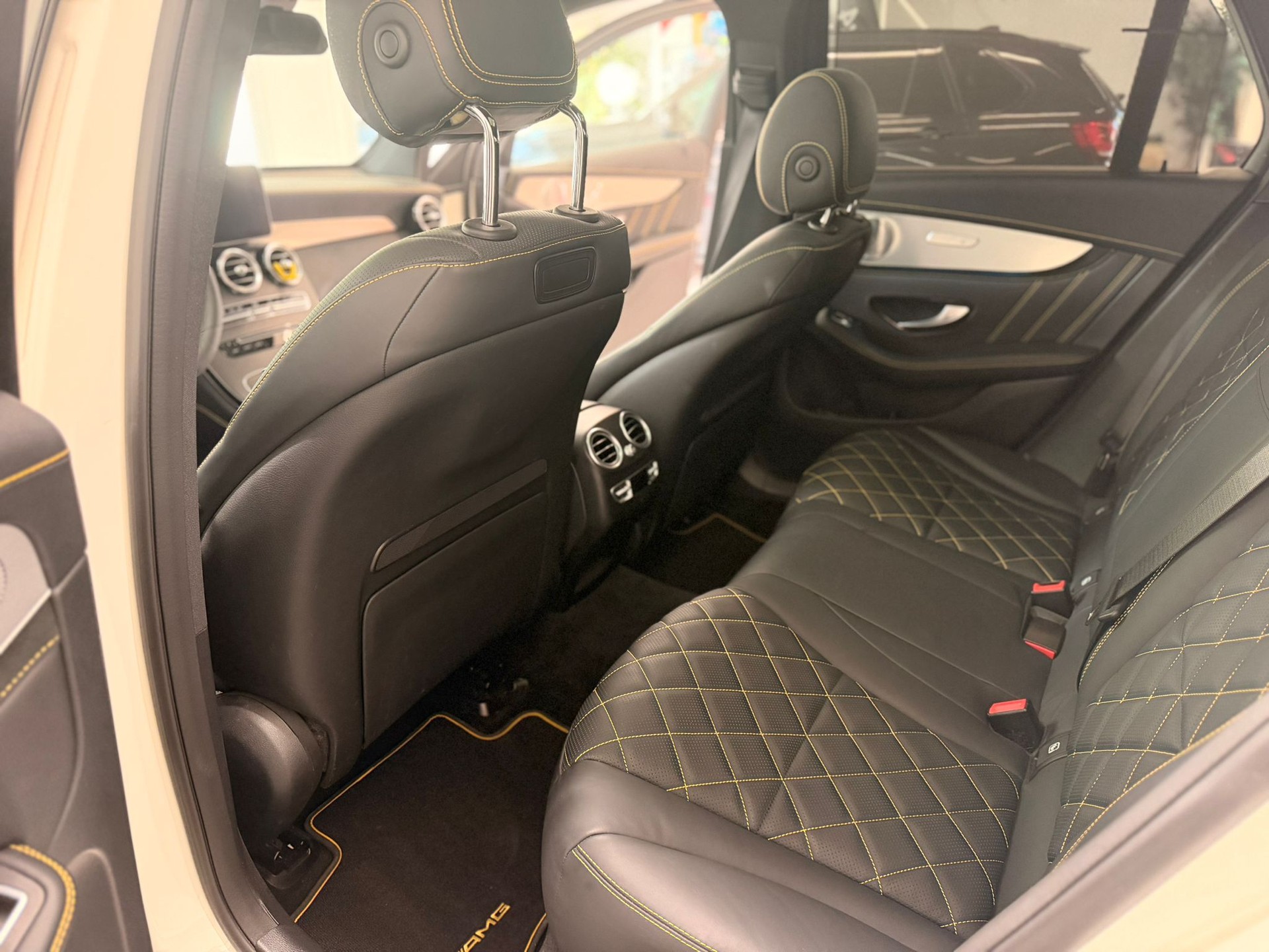 MERCEDES-BENZ GLC 63 S AMG Edition 1 4Matic+ 9G-Tronic-image-12
