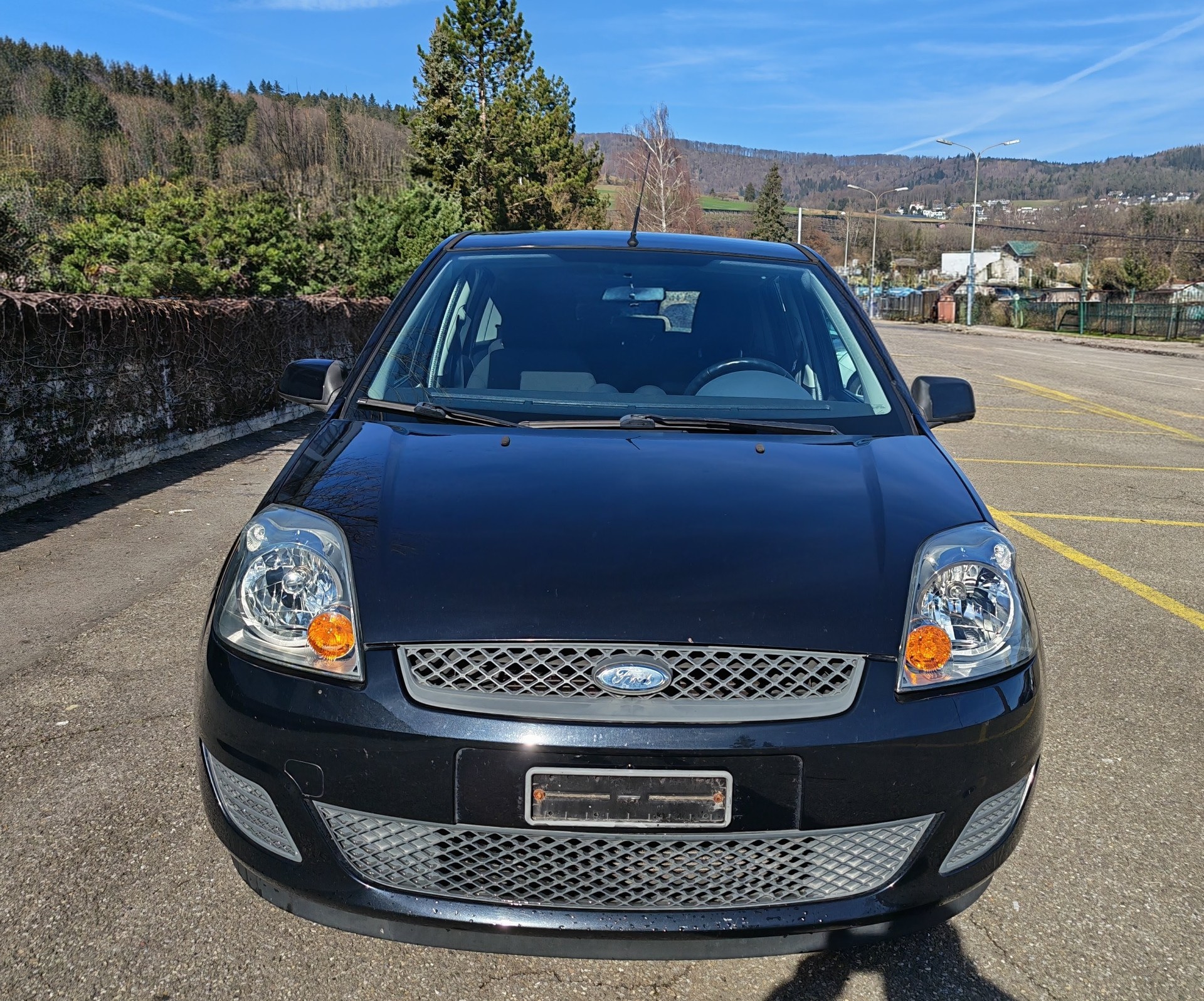 FORD Fiesta 1.4 16V Ambiente-image-1