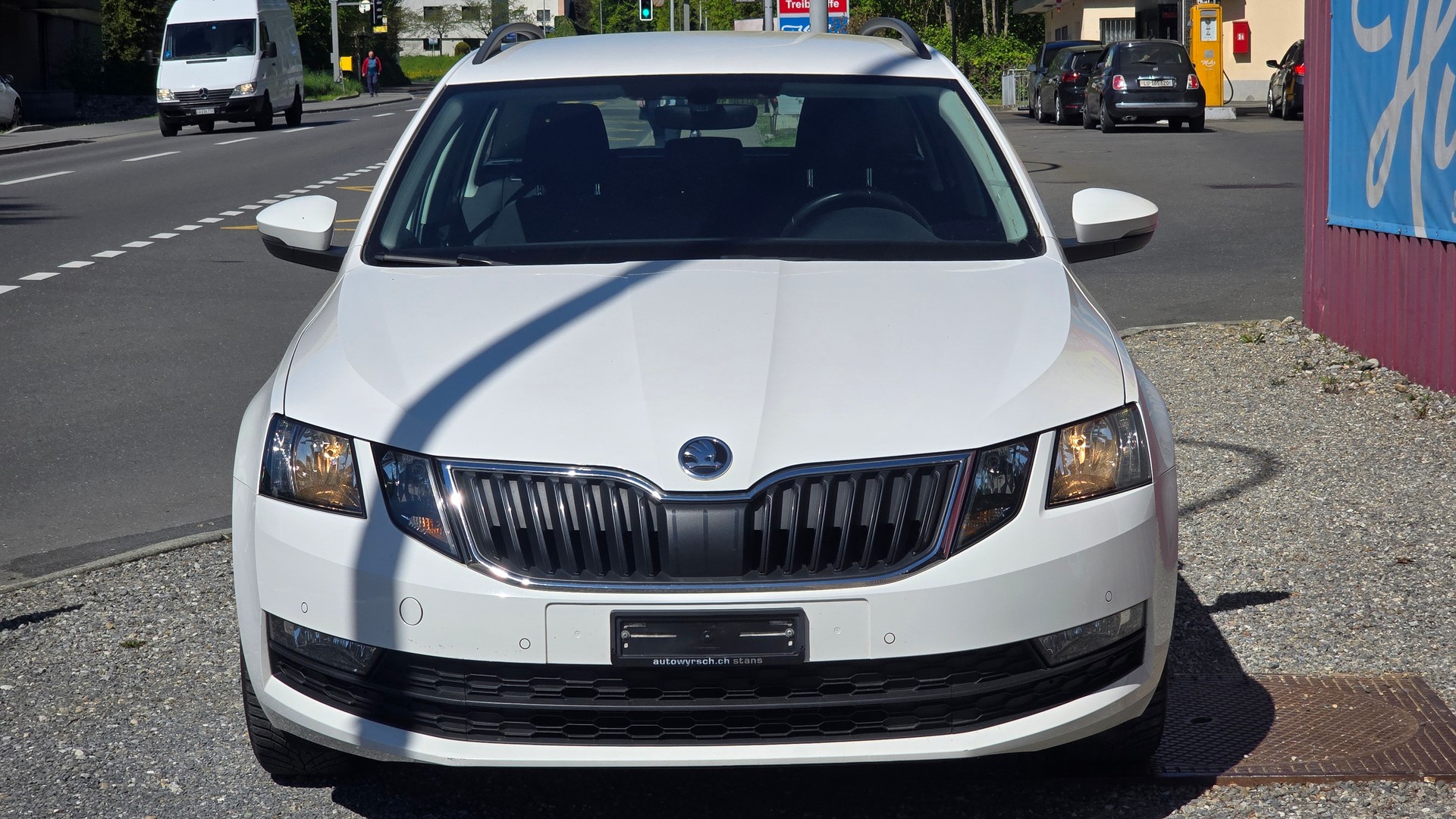 SKODA Octavia Combi 1.6 TDI Ambition DSG-showroom-element-1