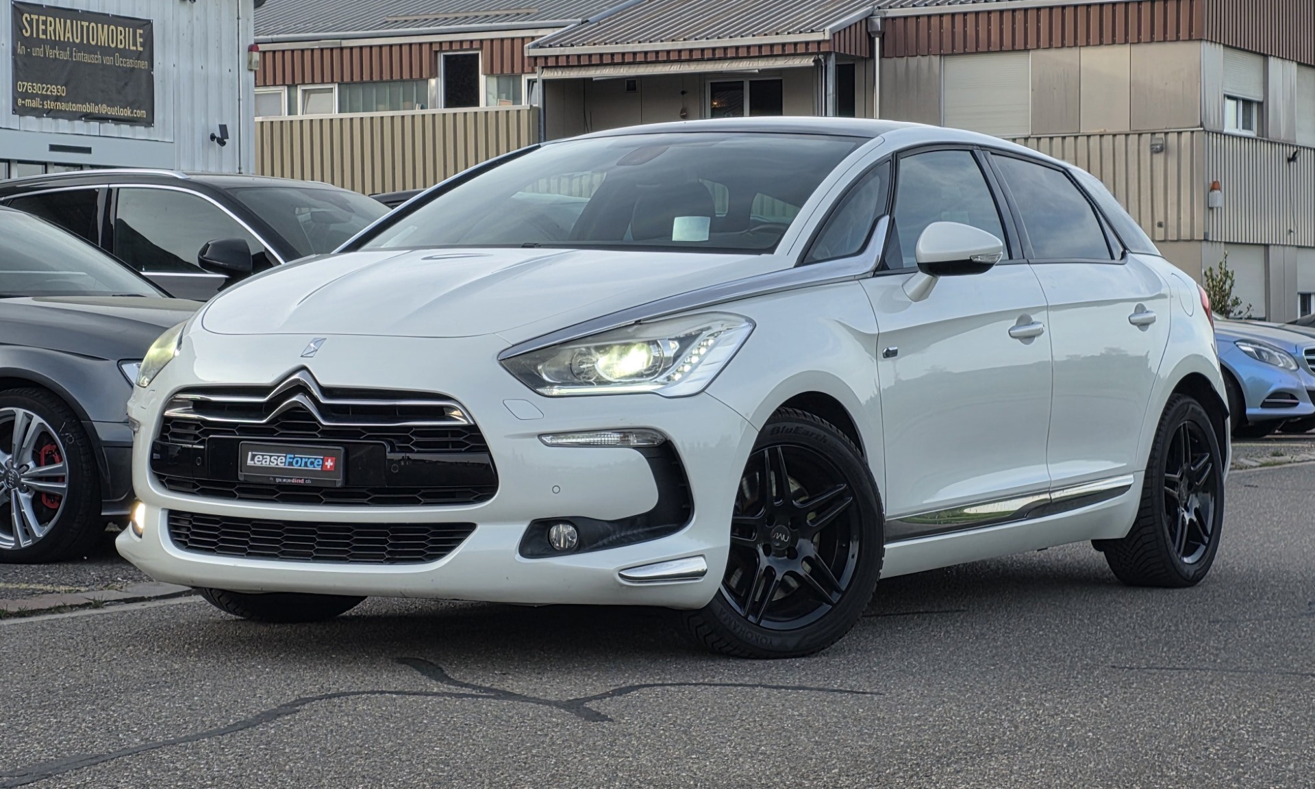 DS AUTOMOBILES DS5 HYbrid4 200 Sport Chic EGS6-image-1