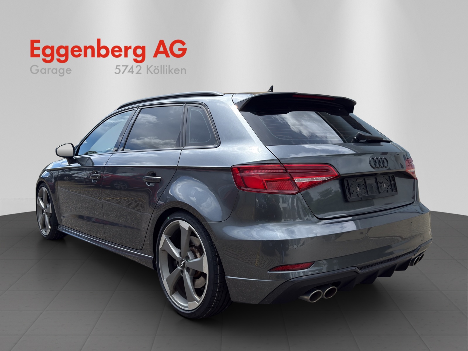 AUDI S3 Sportback 2.0 TFSI quattro S-tronic, 8-fach bereift-showroom-element-2