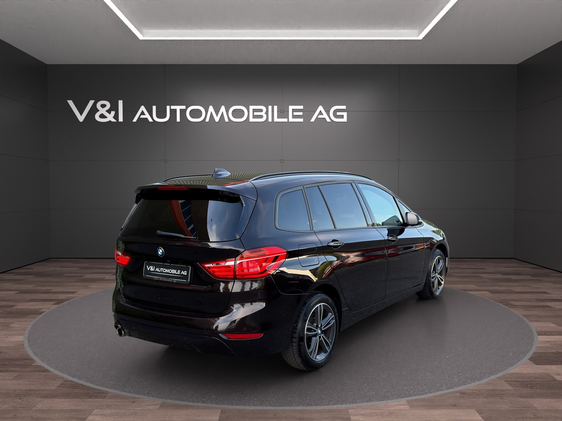 BMW 216d Gran Tourer DKG Luxury Line-image-4