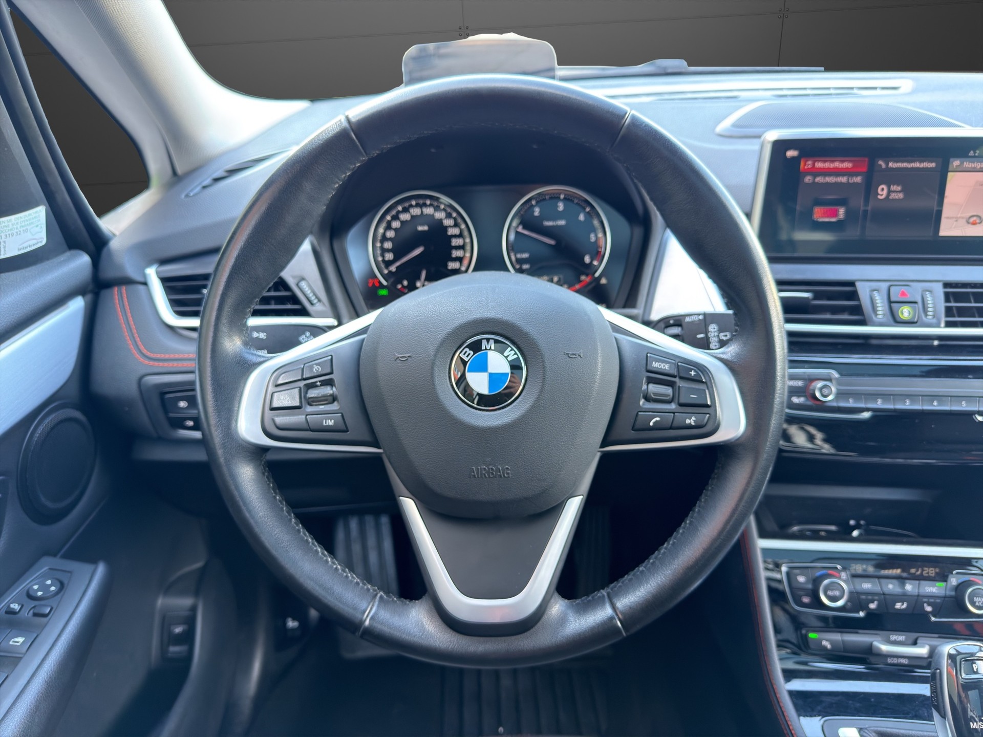 BMW 216d Gran Tourer DKG Luxury Line-image-13