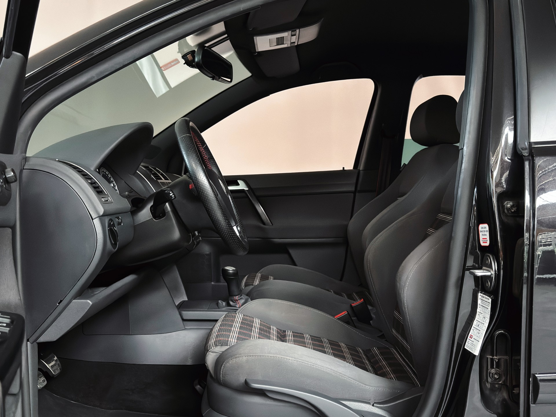 VW Polo 1.8 20V Turbo GTI-image-9