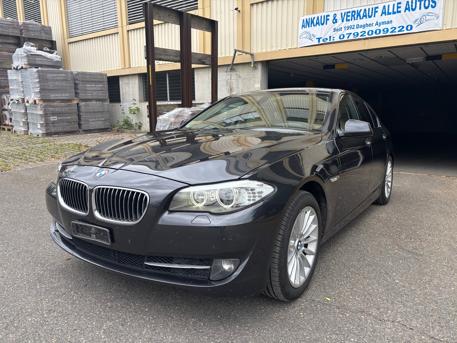 BMW 528i Steptronic-image-2