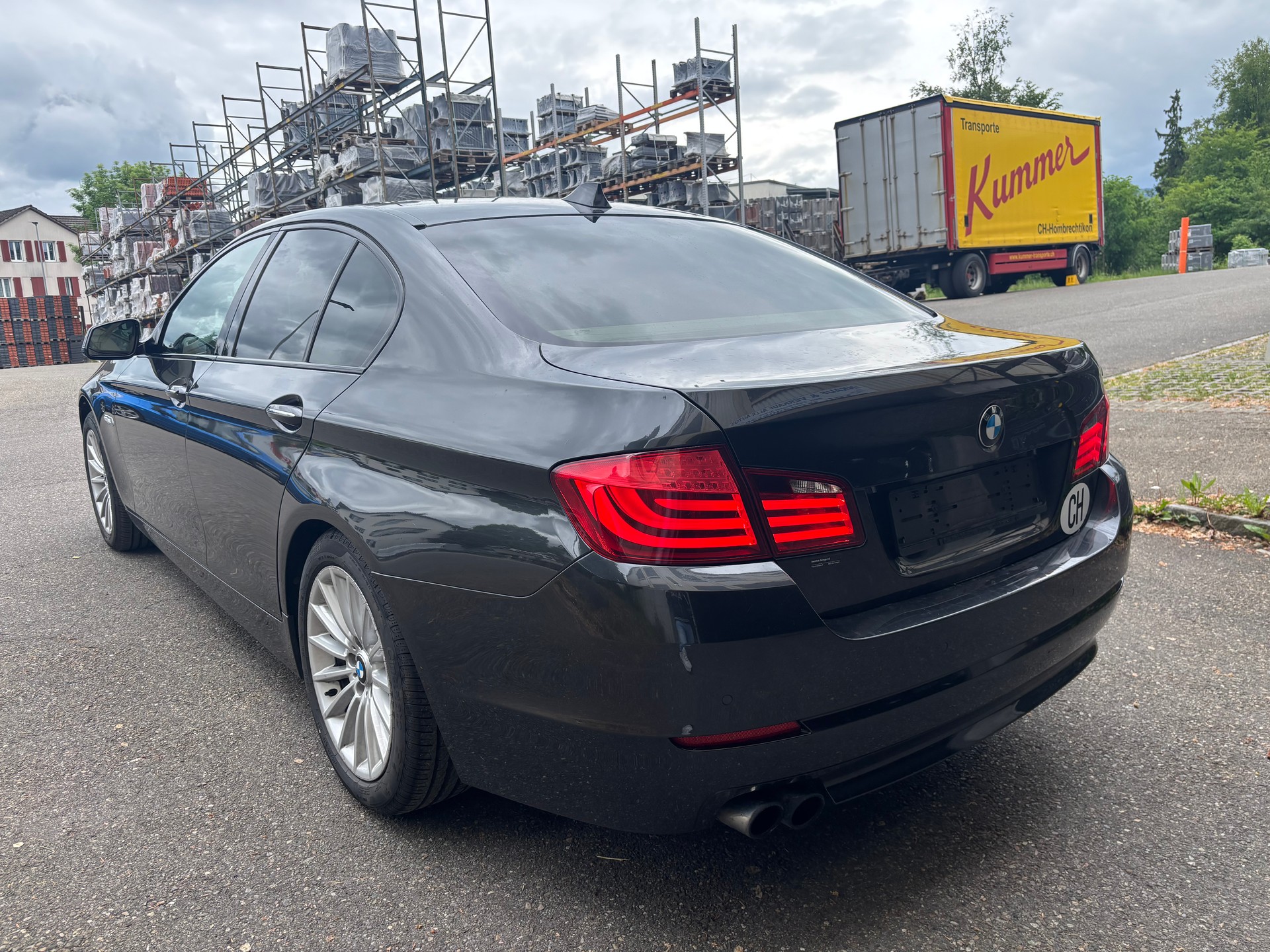 BMW 528i Steptronic-image-4