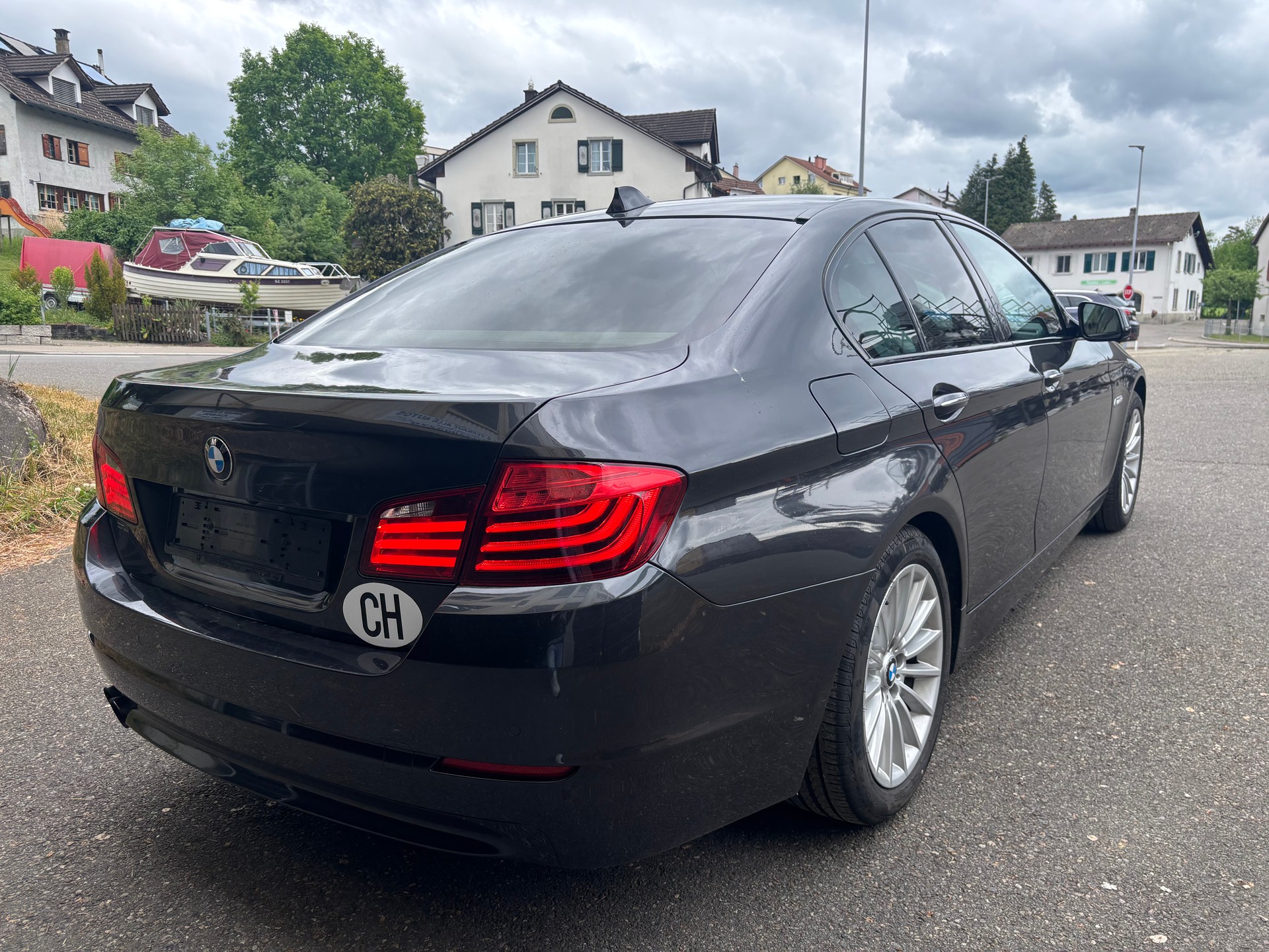 BMW 528i Steptronic-image-3