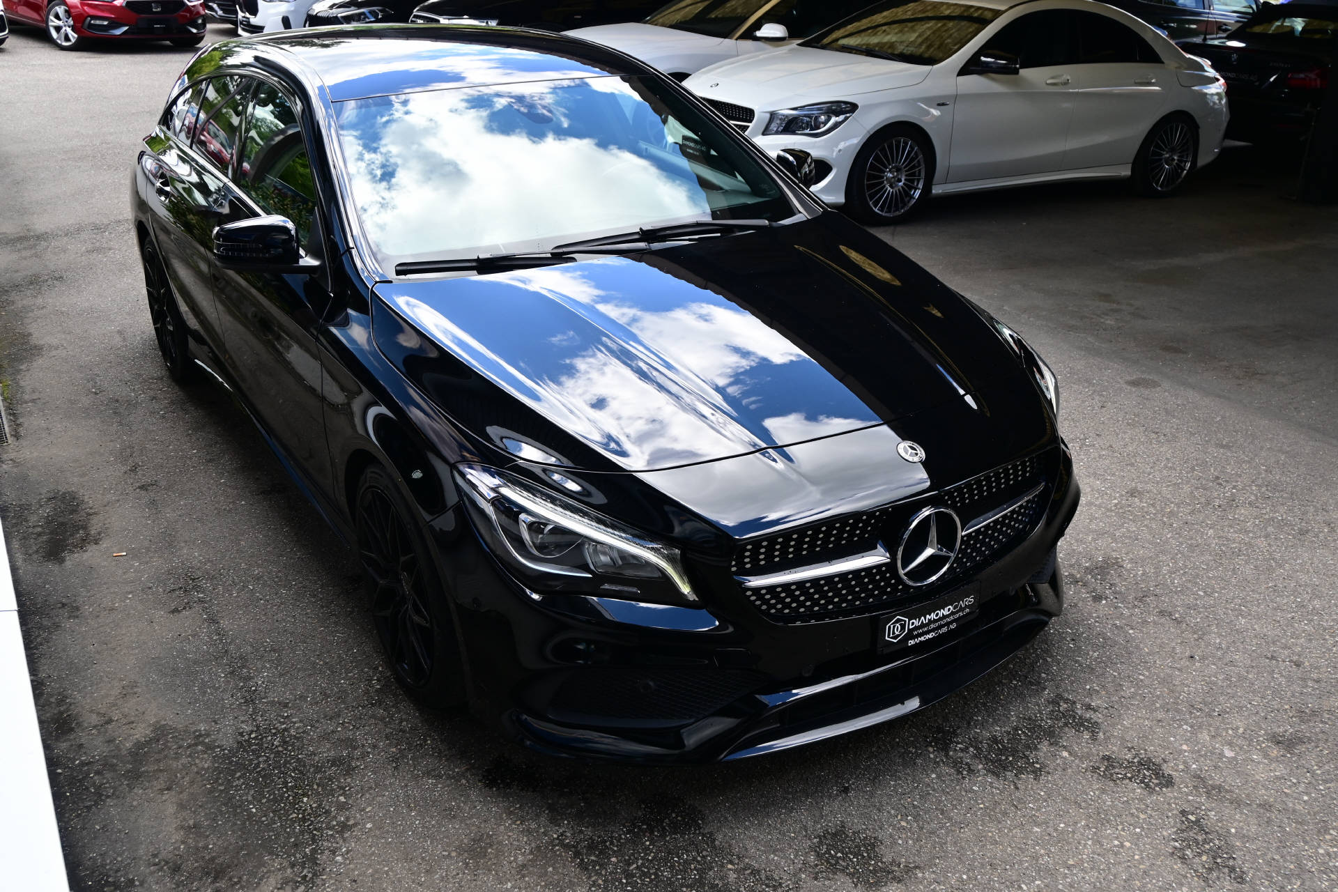 MERCEDES-BENZ CLA 200 AMG Line Shooting Brake-showroom-element-2